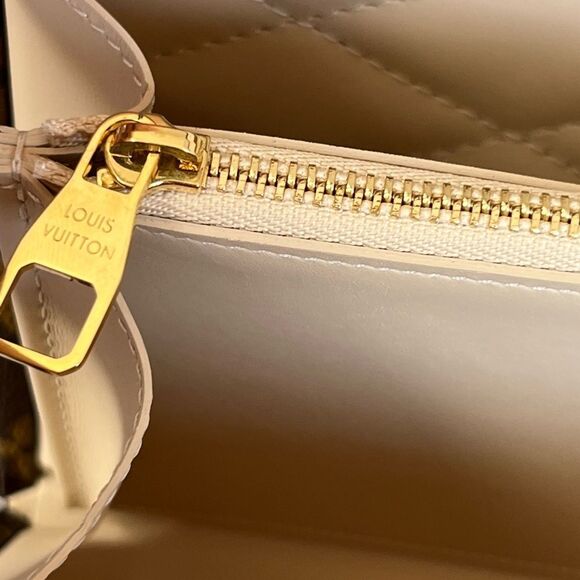 Louis Vuitton Rare Petite Valise Trunk Crossbody Bag - Picture 11 of 16